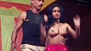 Aima Khan Mujra Sex - Dr Aima Khan Nude Mujra Boobs Show