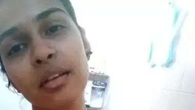 Showering desi girl selfie MMS video