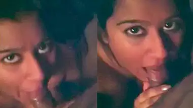 superhot horny desi babe sucking BF?s cock