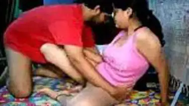 Pussy fingering desi porn video of Goa college lovers