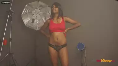 Indian Babe Gauri Tandon ? Movies